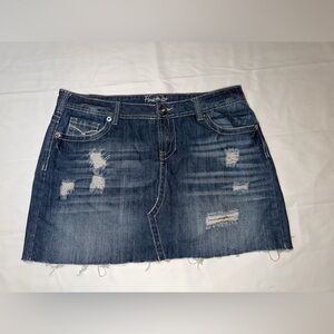 Amethyst Jeans Distressed Denim Mini Skirt Size 16 Frayed Hem